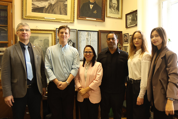 VII Форум ректоров России и Кубы: лингвистическая поддержка и первый профессиональный опыт